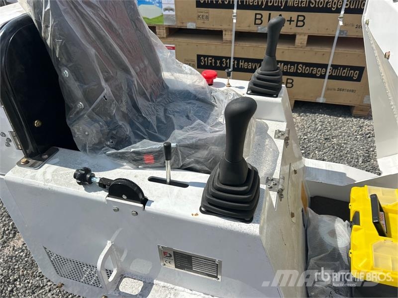 Force Drive FD-S80 Mini Compact Track Loader (Unused) Skid steer loaders