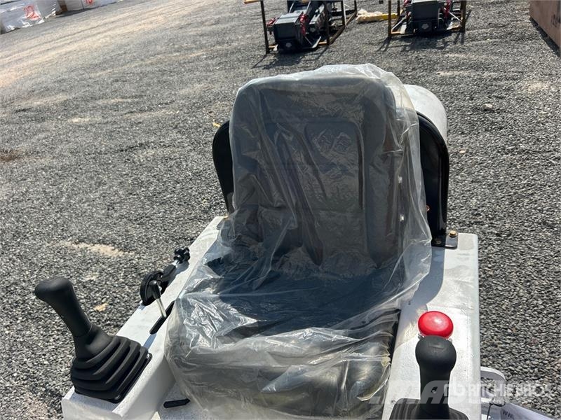 Force Drive FD-S80 Mini Compact Track Loader (Unused) Skid steer loaders