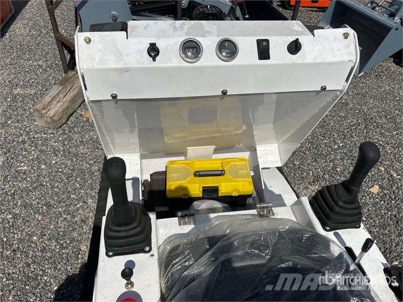 Force Drive FD-S80 Mini Compact Track Loader (Unused) Skid steer loaders