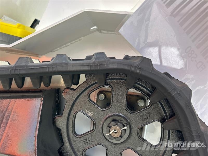 Force Drive FD-S80 Mini Compact Track Loader (Unused) Skid steer loaders