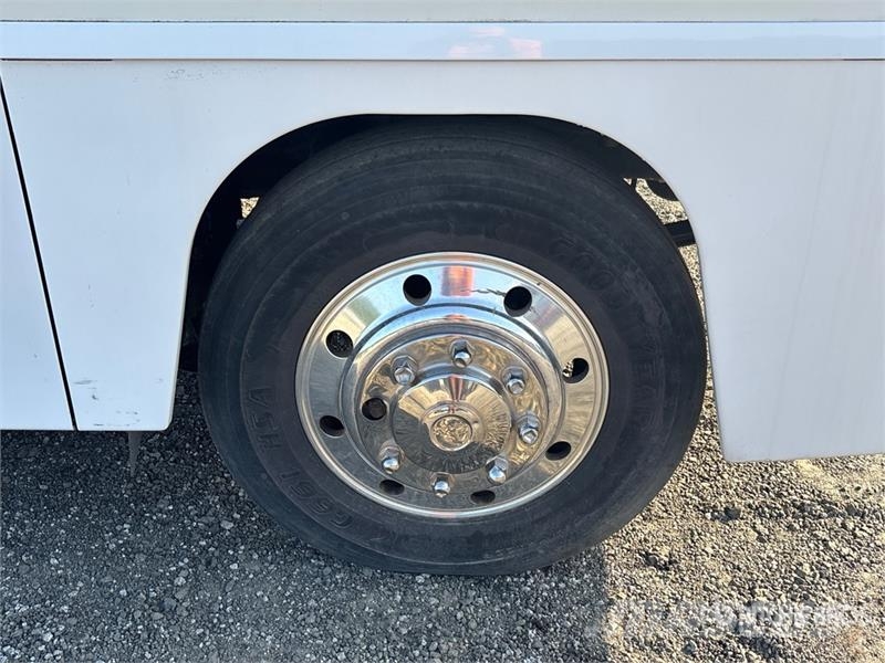 Ford 4x2 Motor Home Lakóautó és lakókocsi