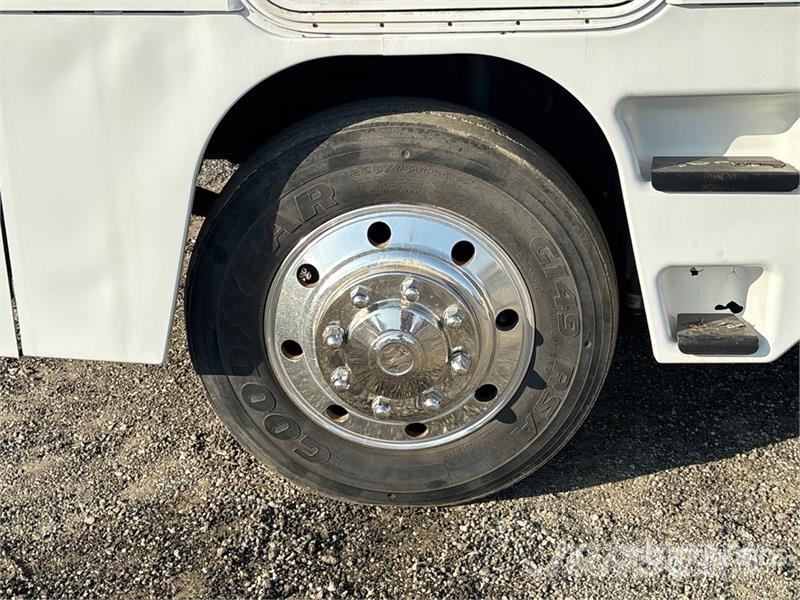 Ford 4x2 Motor Home Lakóautó és lakókocsi