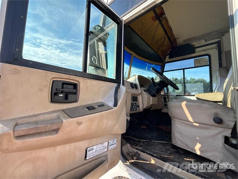 Ford 4x2 Motor Home Lakóautó és lakókocsi
