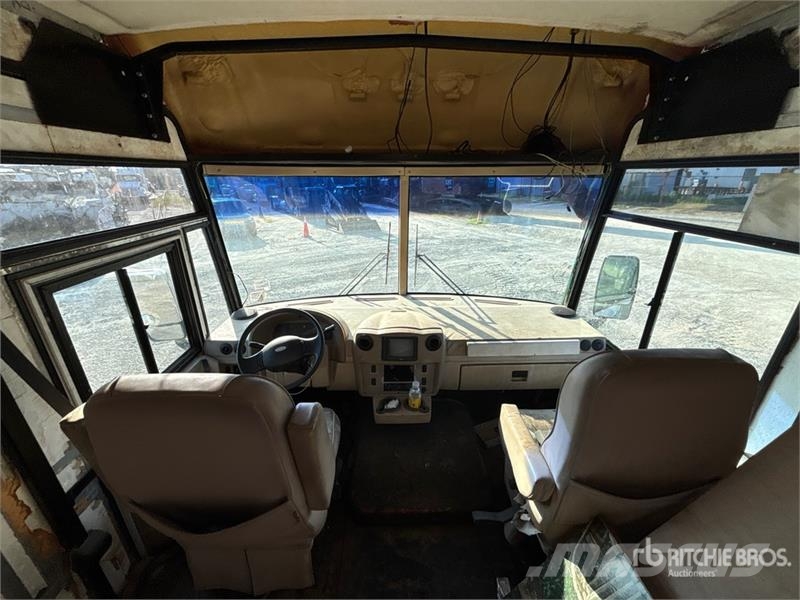 Ford 4x2 Motor Home Lakóautó és lakókocsi