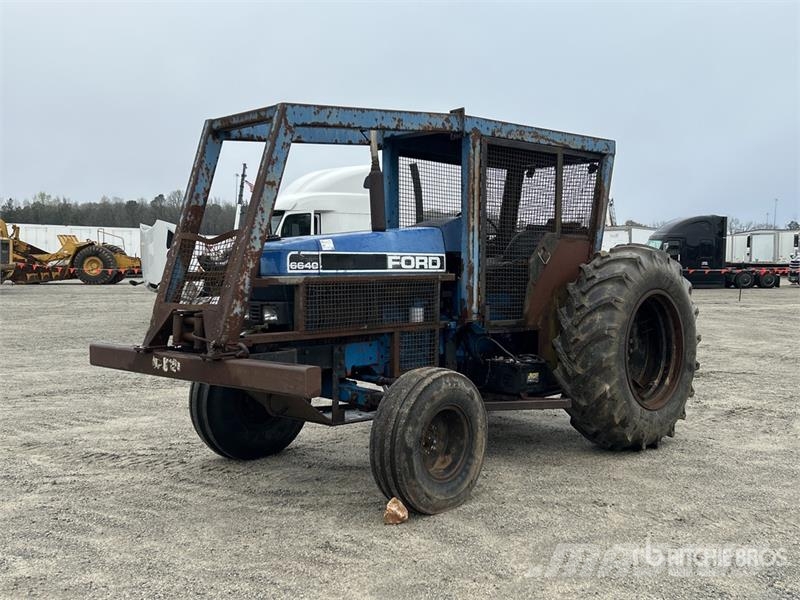 フォード 6640 Tractorのトラクターをオークションで購入 - マスカス