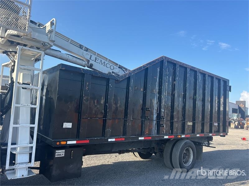 Ford 8000 Knuckle Boom on Ford F-750 4x2 Grapple Truck خطاطيف
