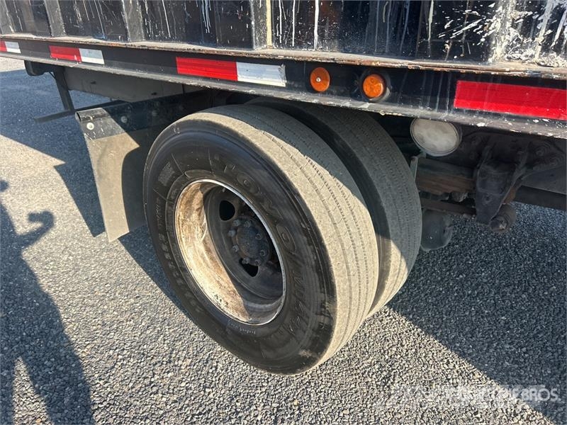 Ford 8000 Knuckle Boom on Ford F-750 4x2 Grapple Truck خطاطيف