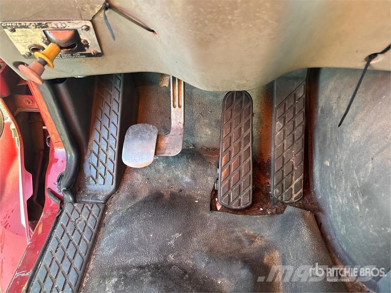 Ford Boom on Ford LT9513 Grapple Truck Greifer