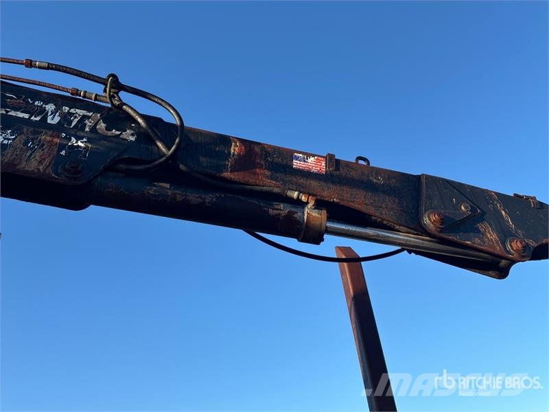 Ford Boom on Ford LT9513 Grapple Truck Greifer