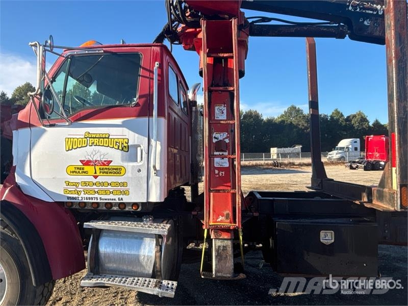Ford Boom on Ford LT9513 Grapple Truck Greifer