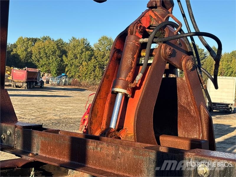 Ford Boom on Ford LT9513 Grapple Truck Greifer