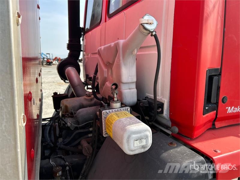 Ford CF8000 Φορτηγά Κόφα