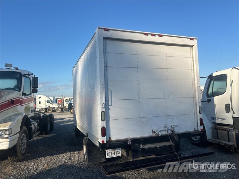 Ford Commercial E350 4x2 Van Truck (Inoperable) Furgoonautod
