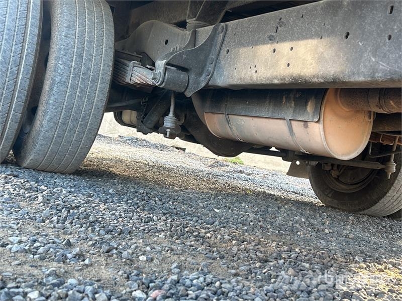 Ford Commercial E350 4x2 Van Truck (Inoperable) Furgoonautod