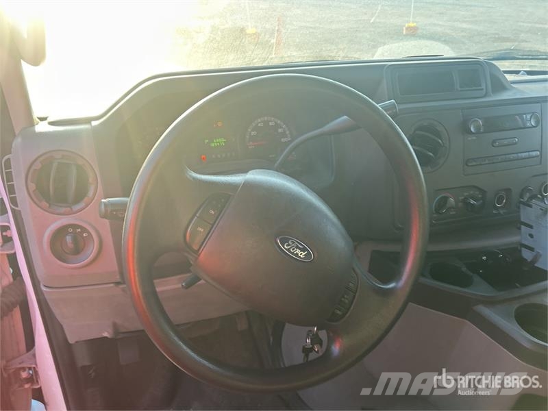 Ford E-250 Varevogne