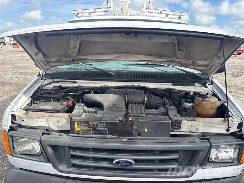 Ford E-350 Dostavna vozila / kombiji