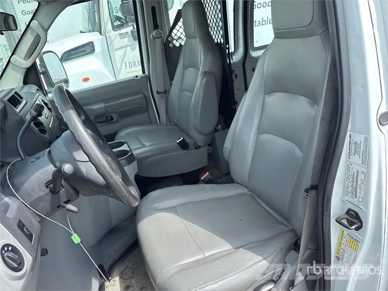 Ford E-350 Preču pārvadāšanas furgoni