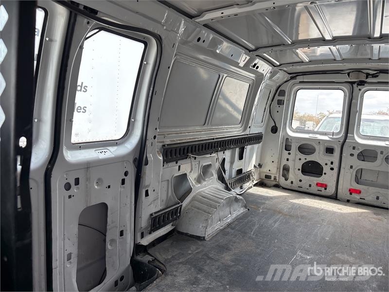 Ford E-350 Preču pārvadāšanas furgoni