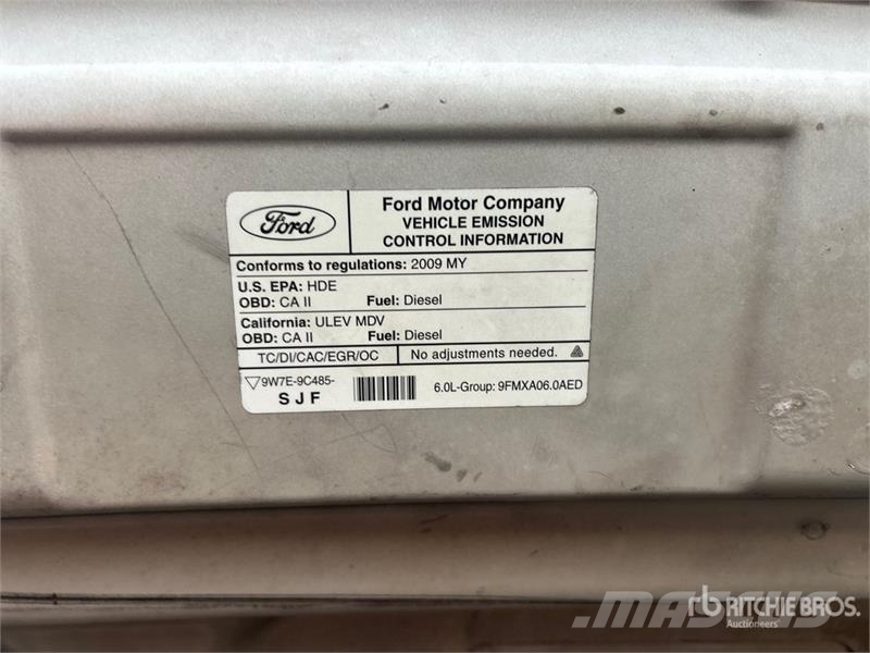 Ford E-350 Busy / Vany