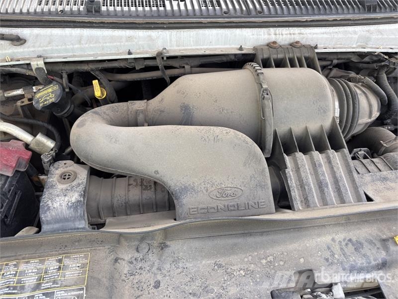 Ford E-350 Preču pārvadāšanas furgoni