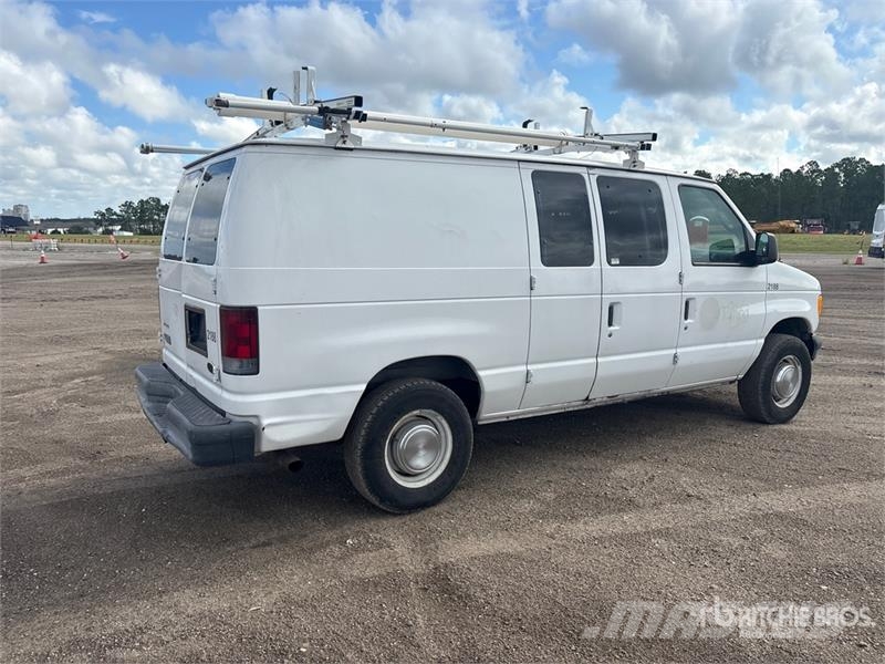 Ford E-350 Dostavna vozila / kombiji
