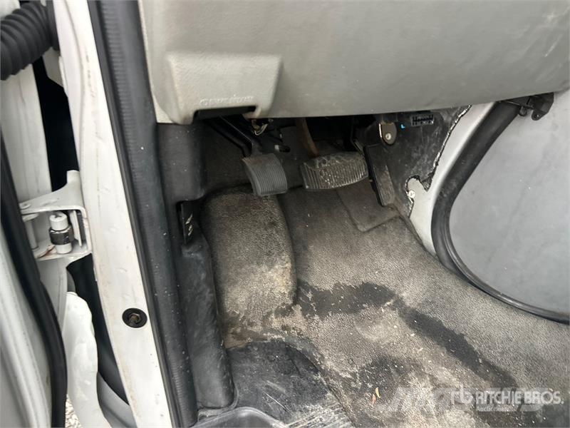 Ford E-350 Busy / Vany