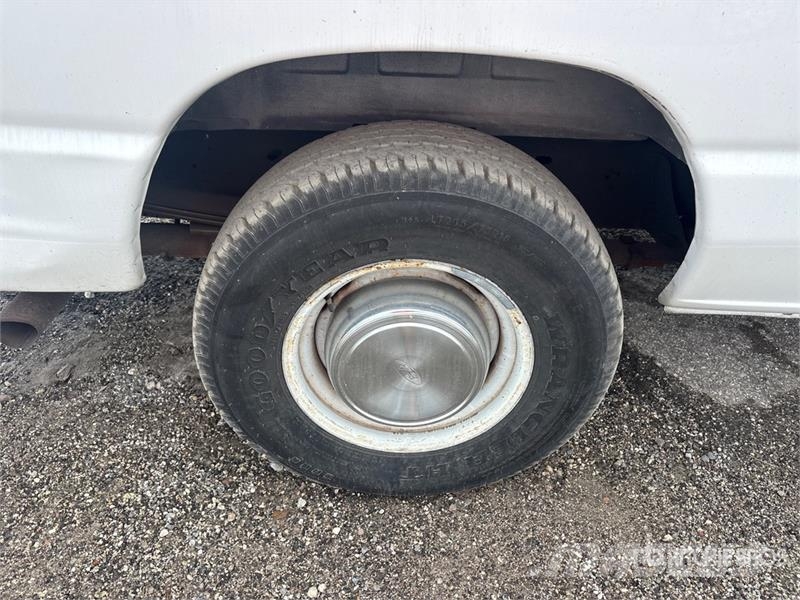 Ford E-350 Dostavna vozila / kombiji