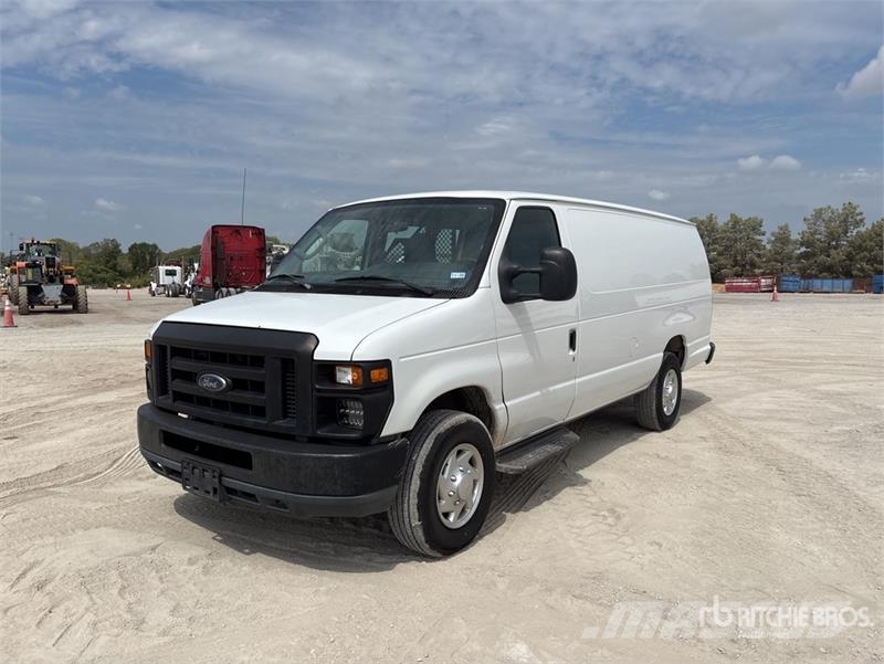 Ford E-350 Preču pārvadāšanas furgoni