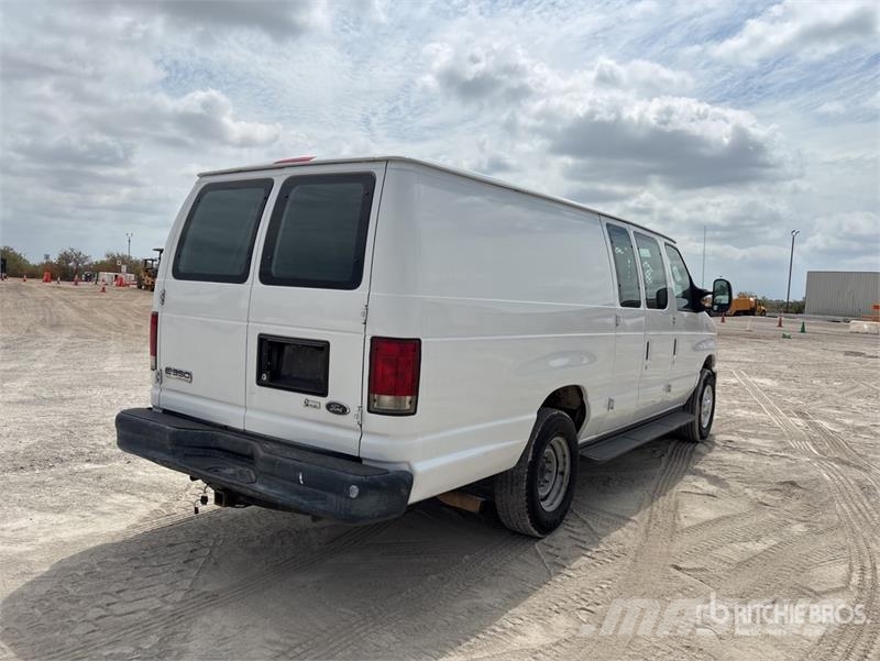 Ford E-350 Preču pārvadāšanas furgoni