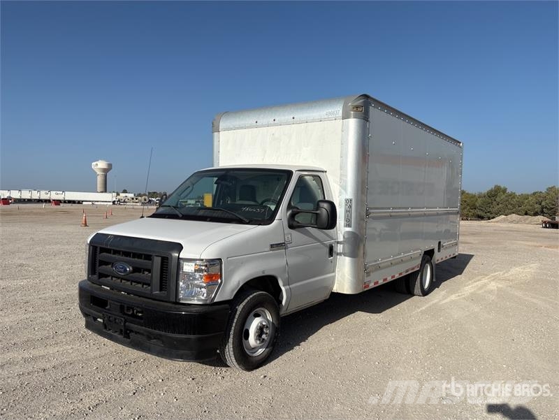 Ford E-350 4x2 Van Truck Camiones con caja de remolque
