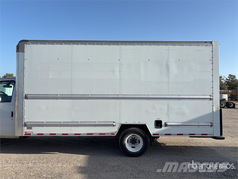 Ford E-350 4x2 Van Truck Camiones con caja de remolque
