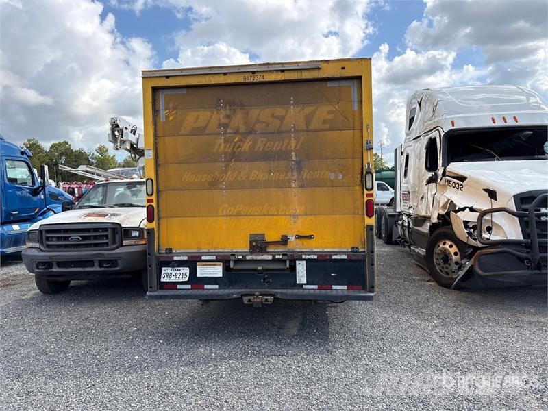 Ford E-350 4x2 Van Truck (Inoperable) Box body trucks