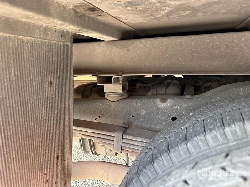 Ford E-350 4x2 Van Truck Грузовики-Фургоны