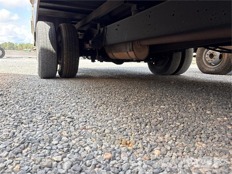 Ford E-350 4x2 Van Truck (Inoperable) Box body trucks