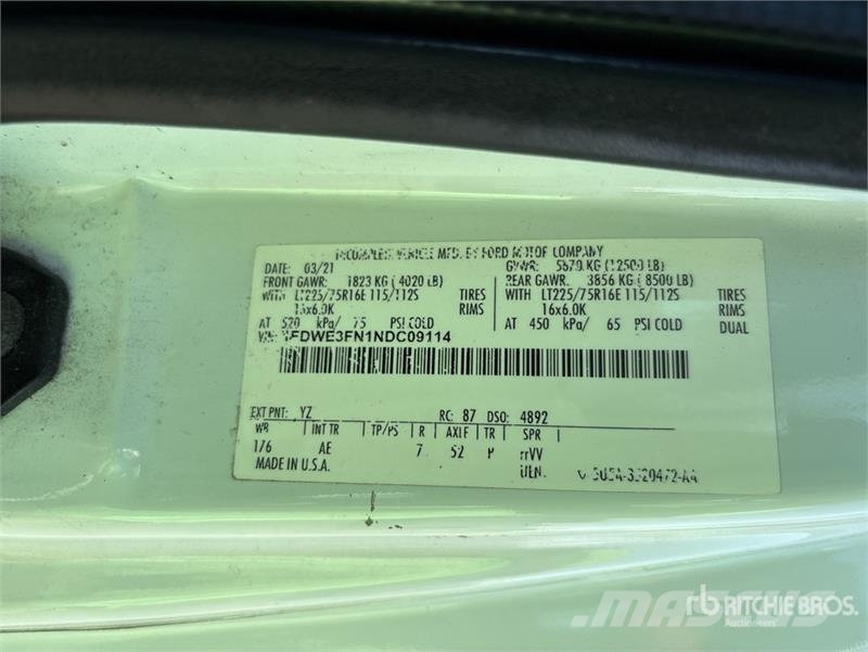Ford E-350 4x2 Van Truck Camiones con caja de remolque