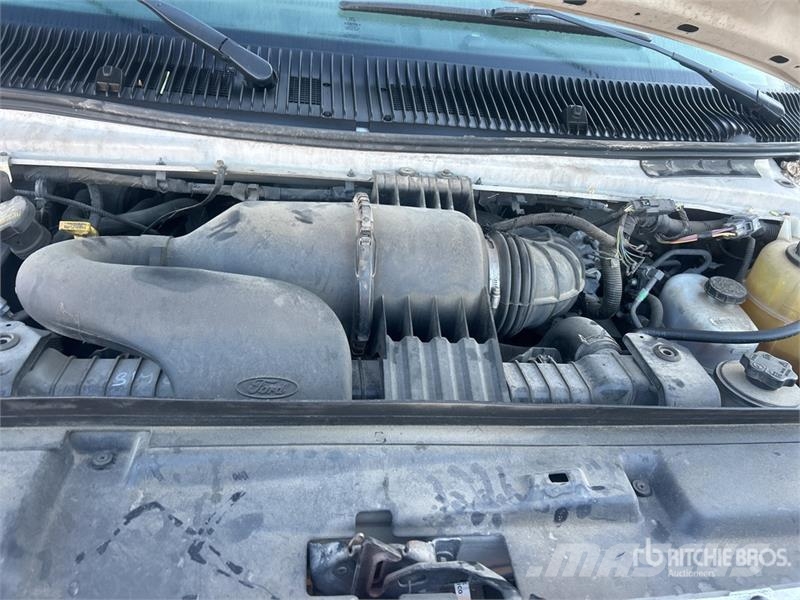 Ford E-350 4x2 Van Truck (Inoperable) Φορτηγά Κόφα