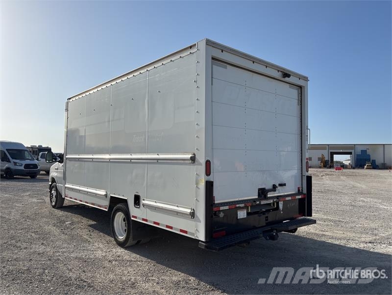 Ford E-350 4x2 Van Truck Camiones con caja de remolque