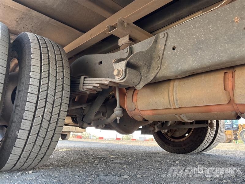 Ford E-350 4x2 Van Truck Camiones con caja de remolque
