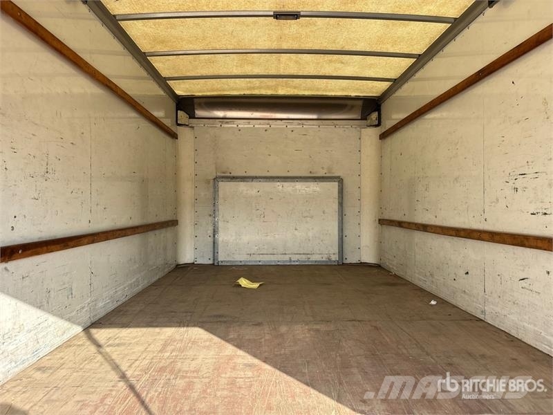 Ford E-350 4x2 Van Truck Грузовики-Фургоны