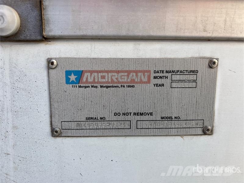 Ford E-350 4x2 Van Truck Грузовики-Фургоны
