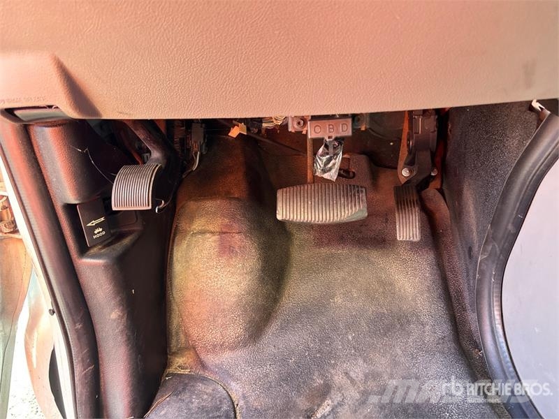 Ford E-350 4x2 Van Truck Furgons