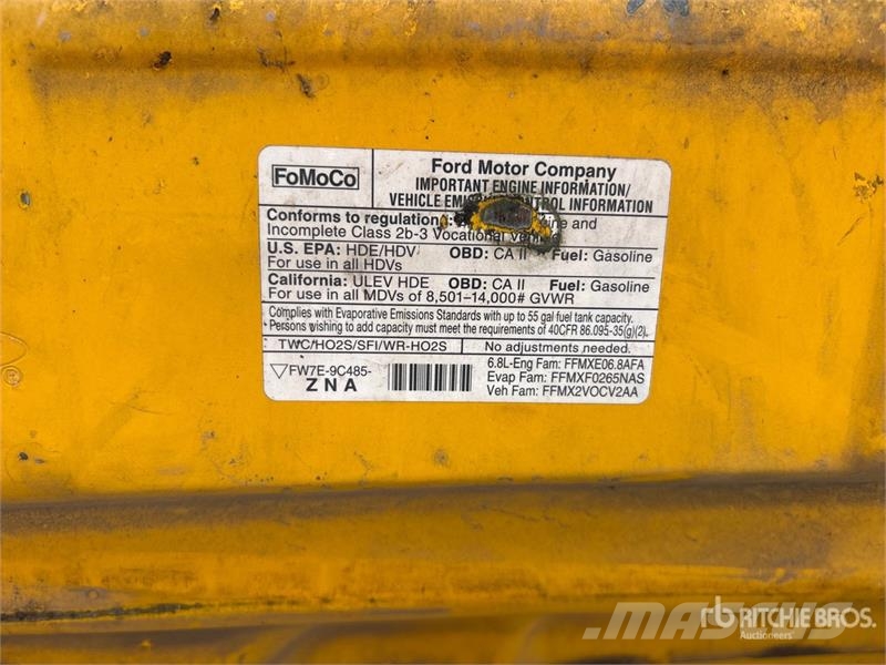 Ford E-350 4x2 Van Truck (Inoperable) Box body trucks