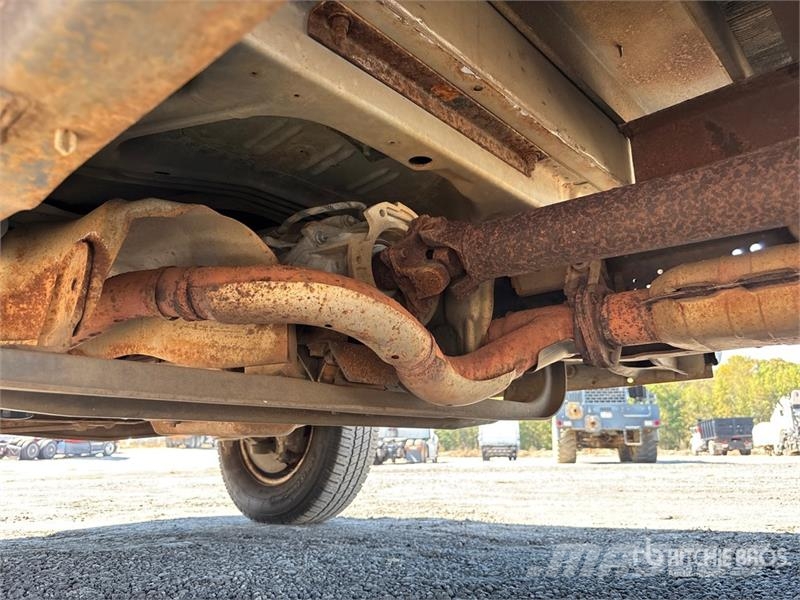 Ford E-350 4x2 Van Truck Furgons