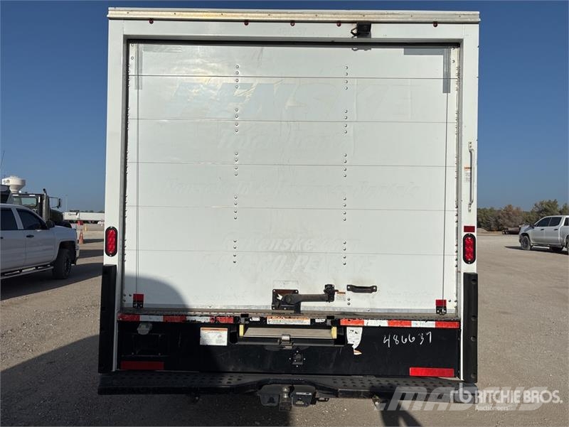 Ford E-350 4x2 Van Truck Camiones con caja de remolque