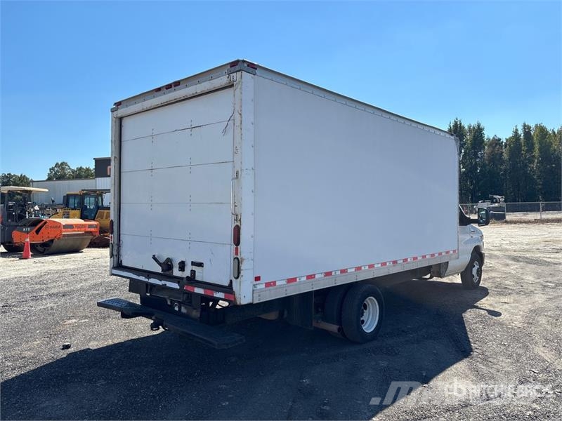 Ford E-350 4x2 Van Truck Furgons