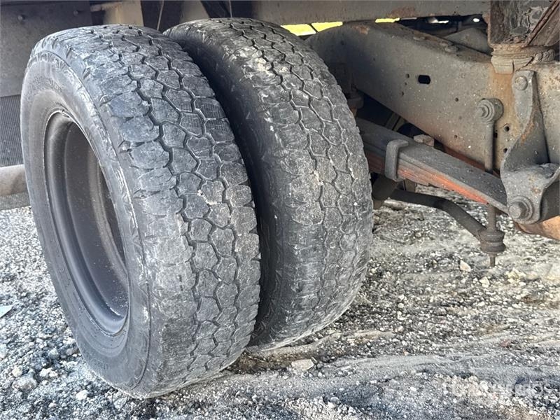 Ford E-350 4x2 Van Truck (Inoperable) Camion Fourgon