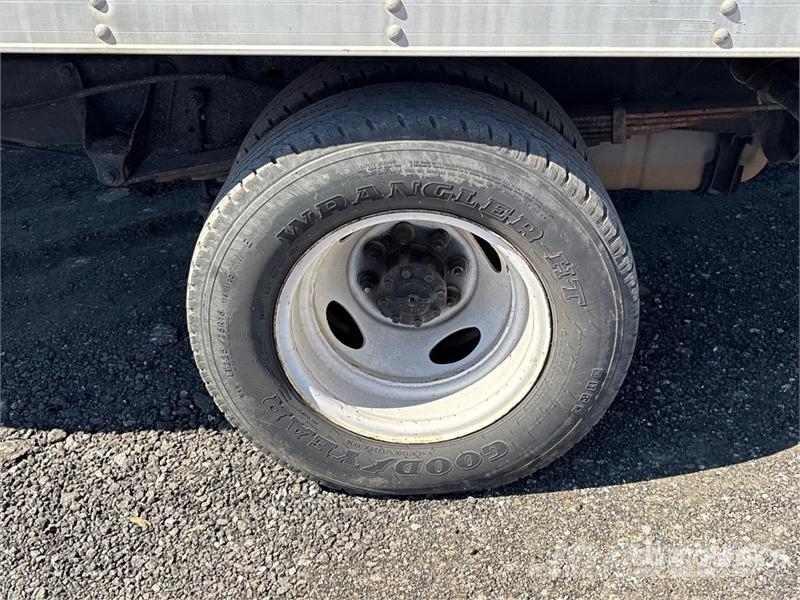 Ford E-350 4x2 Van Truck Furgons