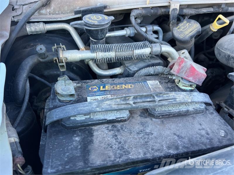 Ford E-350 6 Passenger Van 廂式貨物運輸車