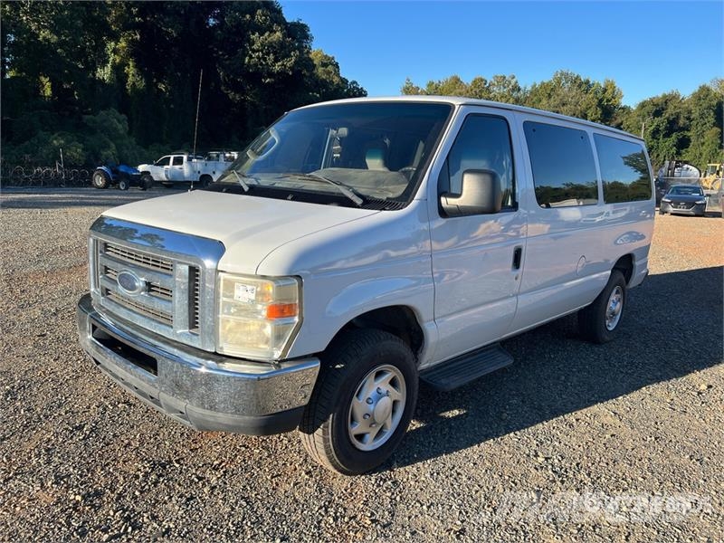 Ford E-350 6 Passenger Van 廂式貨物運輸車
