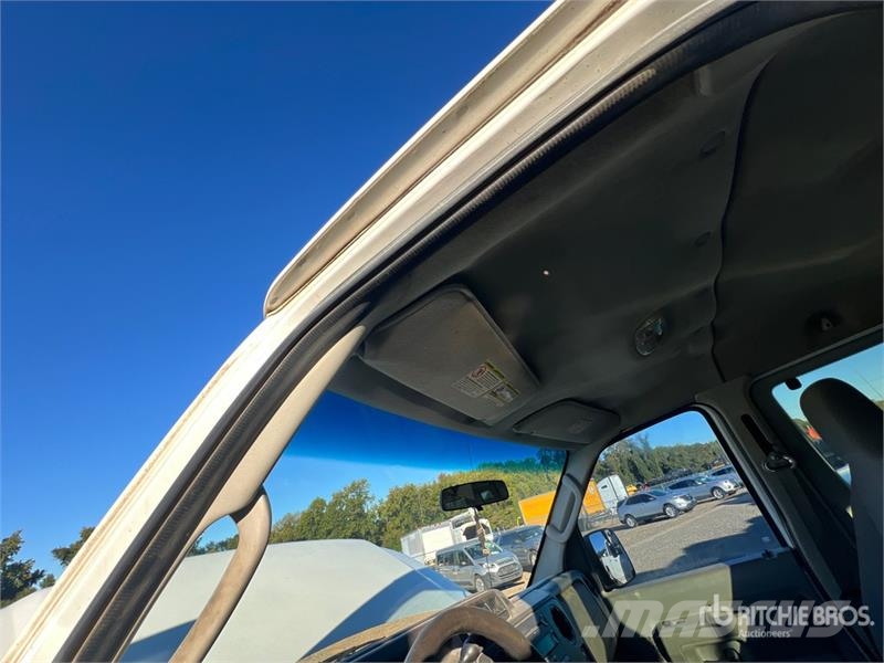 Ford E-350 6 Passenger Van 廂式貨物運輸車
